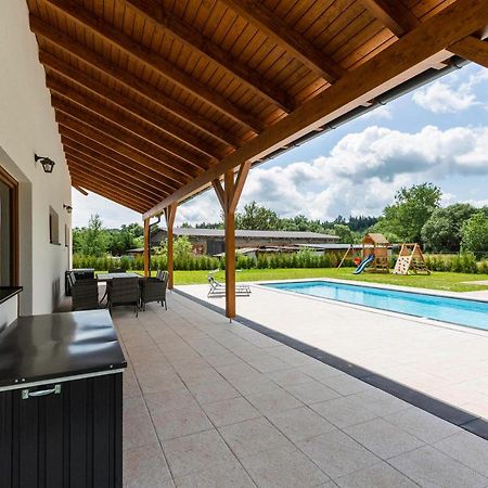 Holiday House Adam Prosecne Bagian luar foto