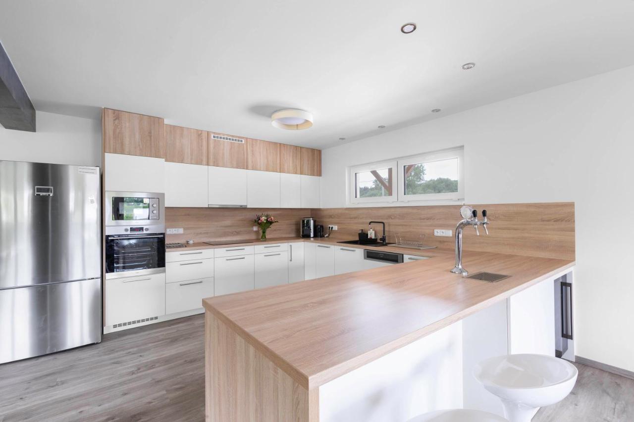Holiday House Adam Prosecne Bagian luar foto