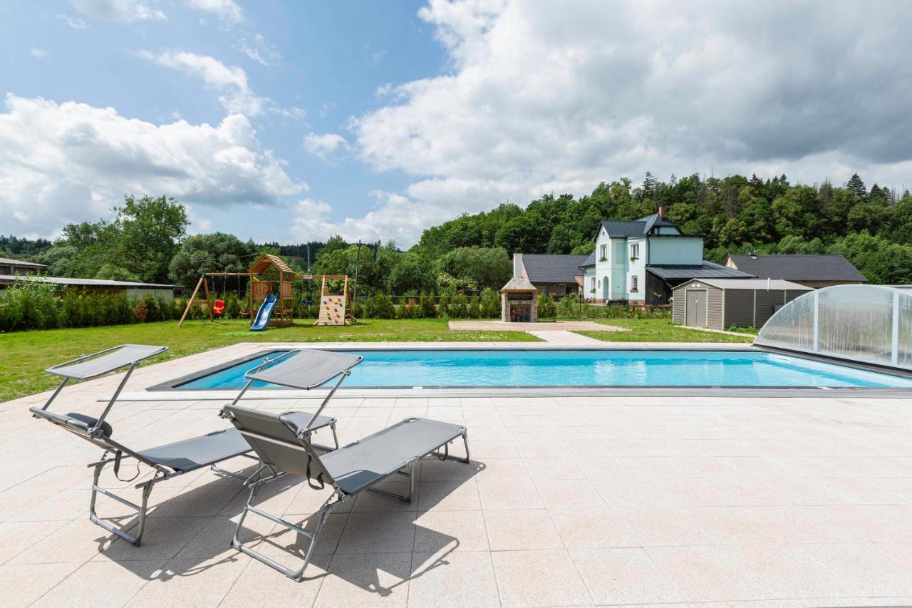 Holiday House Adam Prosecne Bagian luar foto