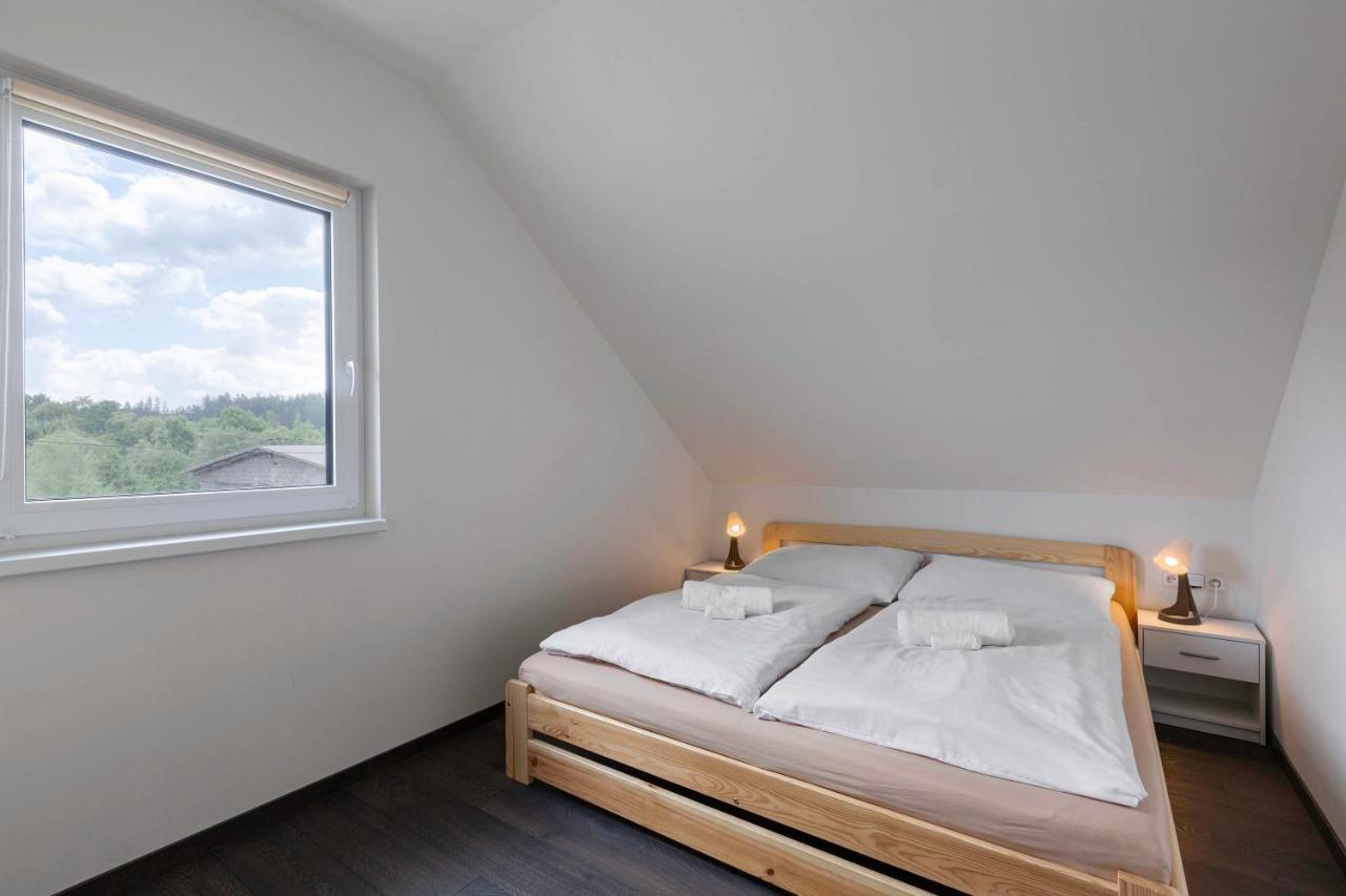 Holiday House Adam Prosecne Bagian luar foto